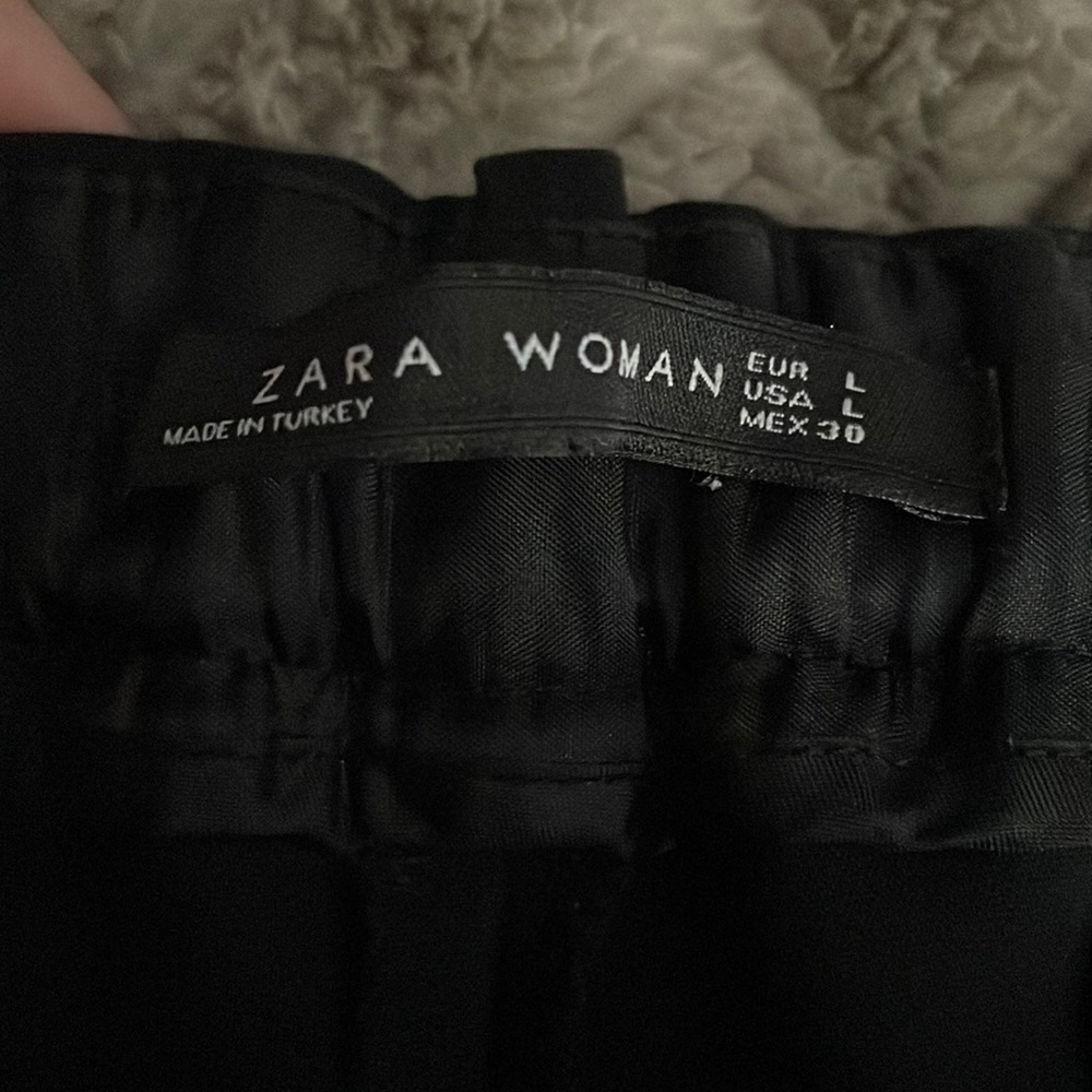 Zara black ankle pant with side zip